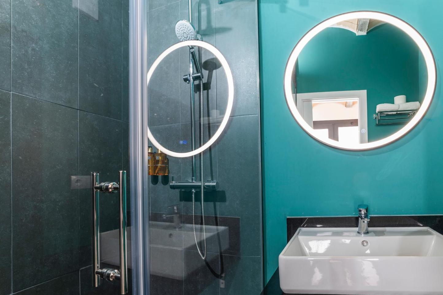 Slow Suites Salvador إشبيلية المظهر الخارجي الصورة