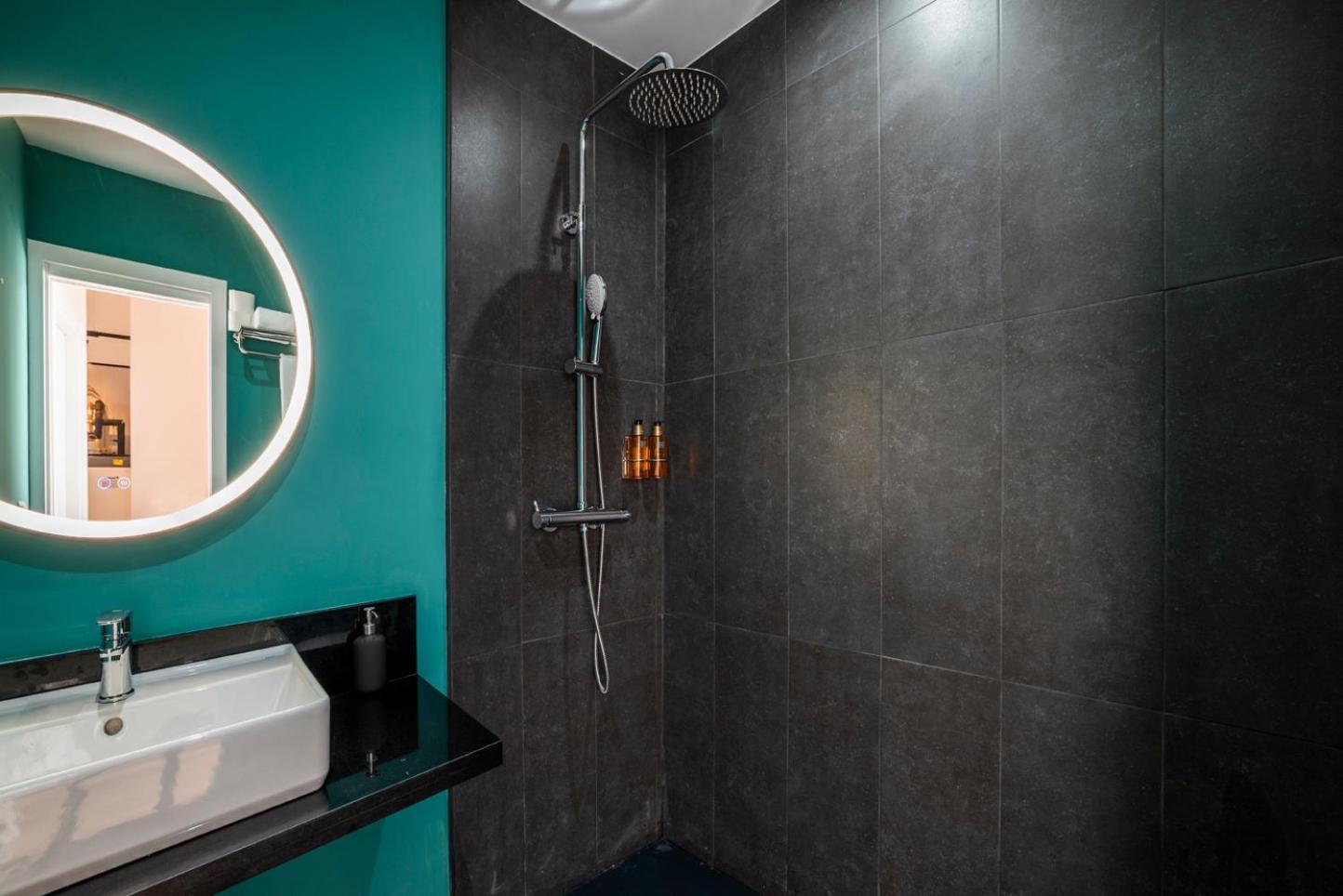 Slow Suites Salvador إشبيلية المظهر الخارجي الصورة
